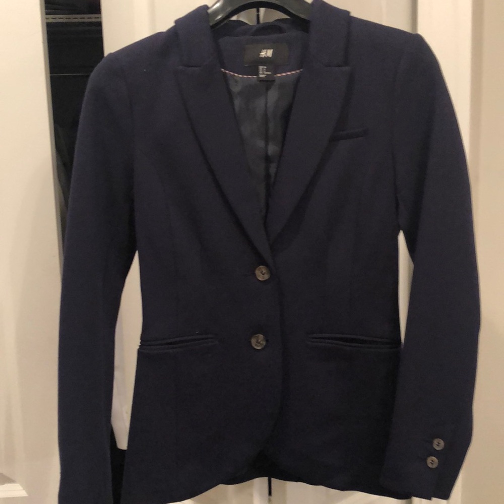 H&M’s Navy Blue Blazer
